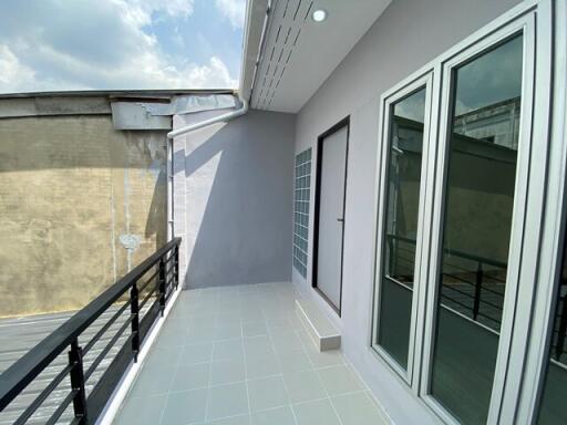 104 Sqm., 2 Beds, 2 Baths Townhouse listed for ฿ 2,755,000.