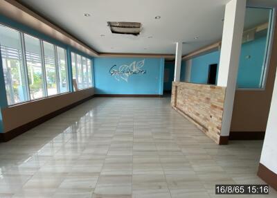 227 Sqm., 2 Beds, 2 Baths Townhouse listed for ฿ 2,951,000.