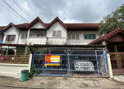 96 Sqm., 3 Beds, 2 Baths Townhouse listed for ฿ 2,660,000.