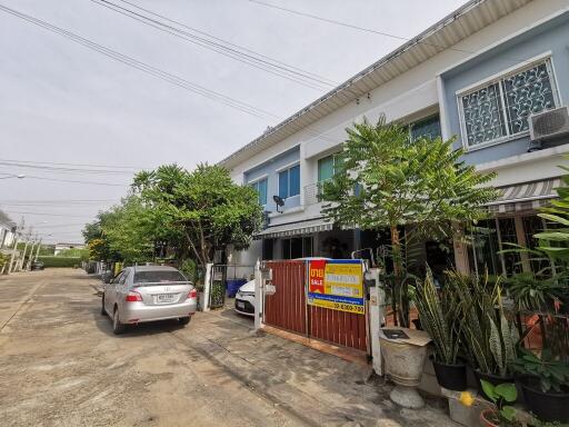 103 Sqm., 2 Beds, 1 Bath Townhouse listed for ฿ 2,940,000.