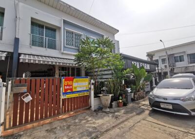 103 Sqm., 2 Beds, 1 Bath Townhouse listed for ฿ 2,940,000.