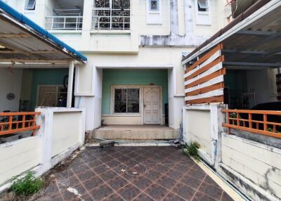 85 Sqm., 3 Beds, 2 Baths Townhouse listed for ฿ 2,940,000.