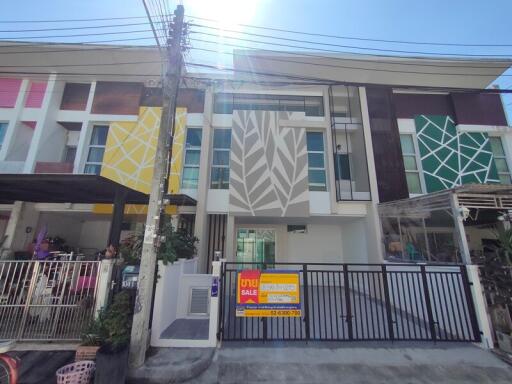 85 Sqm., 2 Beds, 1 Bath Townhouse listed for ฿ 2,888,000.