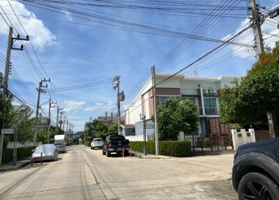 209 Sqm., 2 Beds, 1 Bath Townhouse listed for ฿ 2,500,000.