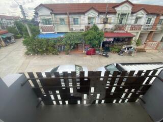 92 Sqm., 3 Beds, 2 Baths Townhouse listed for ฿ 2,569,000.