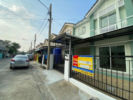 101 Sqm., 2 Beds, 2 Baths Townhouse listed for ฿ 2,565,000.