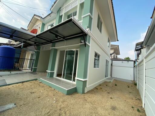 101 Sqm., 2 Beds, 2 Baths Townhouse listed for ฿ 2,565,000.