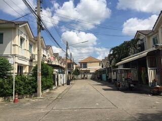 101 Sqm., 2 Beds, 2 Baths Townhouse listed for ฿ 2,565,000.