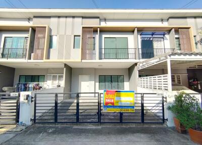 84 Sqm., 2 Beds, 1 Bath Townhouse listed for ฿ 2,835,000.