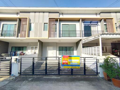 84 Sqm., 2 Beds, 1 Bath Townhouse listed for ฿ 2,835,000.