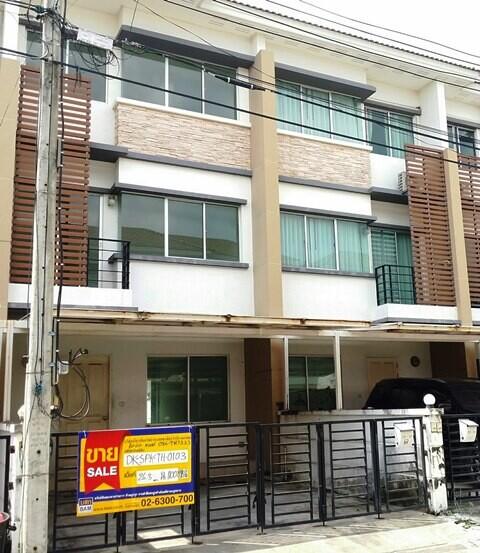 105 Sqm., 3 Beds, 2 Baths Townhouse listed for ฿ 2,783,000.