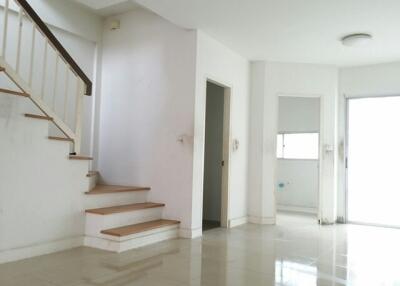 105 Sqm., 3 Beds, 2 Baths Townhouse listed for ฿ 2,783,000.