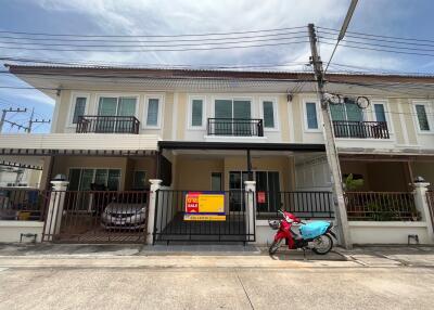 80 Sqm., 2 Beds, 1 Bath Townhouse listed for ฿ 2,300,000.