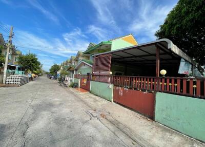 198 Sqm., 2 Beds, 1 Bath Townhouse listed for ฿ 2,730,000.