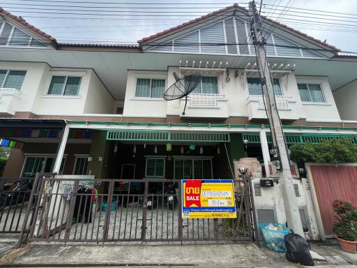 81 Sqm., 2 Beds, 1 Bath Townhouse listed for ฿ 2,730,000.