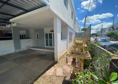 123 Sqm., 3 Beds, 1 Bath Townhouse listed for ฿ 2,470,000.
