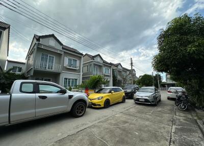 120 Sqm., 2 Beds, 1 Bath Townhouse listed for ฿ 2,730,000.