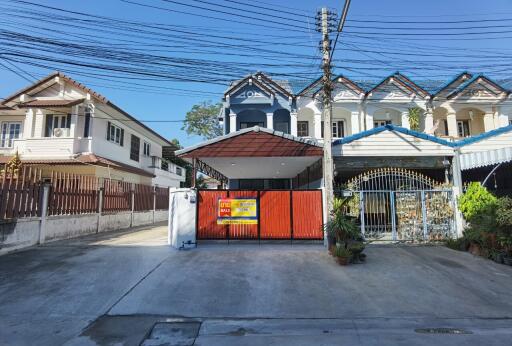 120 Sqm., 2 Beds, 2 Baths Townhouse listed for ฿ 2,725,000.