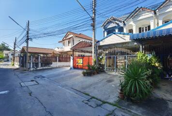 120 Sqm., 2 Beds, 2 Baths Townhouse listed for ฿ 2,725,000.