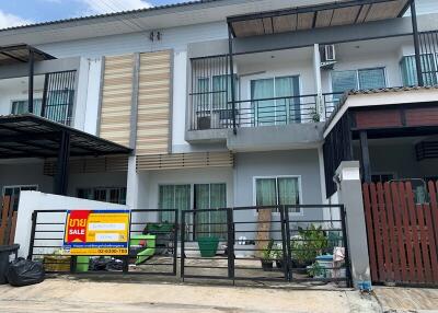 102 Sqm., 2 Beds, 1 Bath Townhouse listed for ฿ 2,423,000.