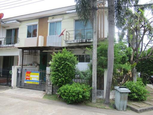 111 Sqm., 3 Beds, 2 Baths Townhouse listed for ฿ 2,375,000.