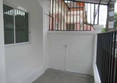 84 Sqm., 2 Beds, 1 Bath Townhouse listed for ฿ 2,375,000.