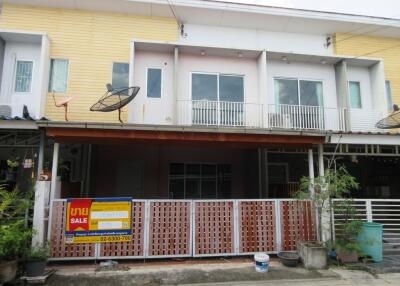 84 Sqm., 2 Beds, 1 Bath Townhouse listed for ฿ 2,625,000.
