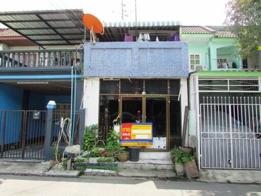 76 Sqm., 2 Beds, 1 Bath Townhouse listed for ฿ 2,375,000.