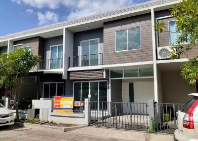 70 Sqm., 3 Beds, 2 Baths Townhouse listed for ฿ 2,615,000.