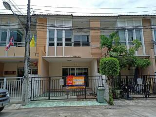 90 Sqm., 2 Beds, 1 Bath Townhouse listed for ฿ 2,000,000.