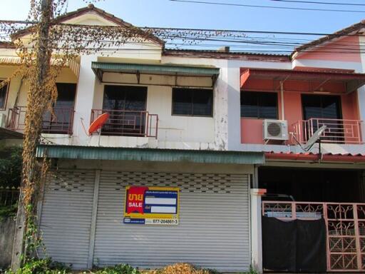 96 Sqm., 2 Beds, 1 Bath Townhouse listed for ฿ 2,520,000.