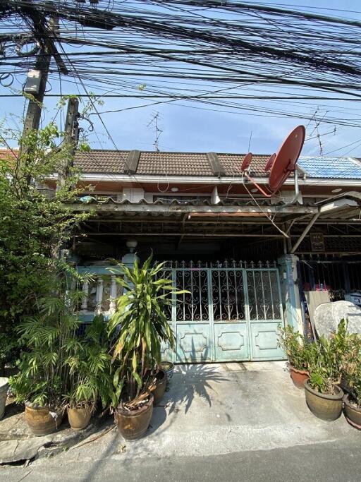 80 Sqm., 2 Beds, 1 Bath Townhouse listed for ฿ 2,280,000.