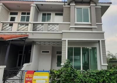 121 Sqm., 2 Beds, 1 Bath Townhouse listed for ฿ 2,280,000.