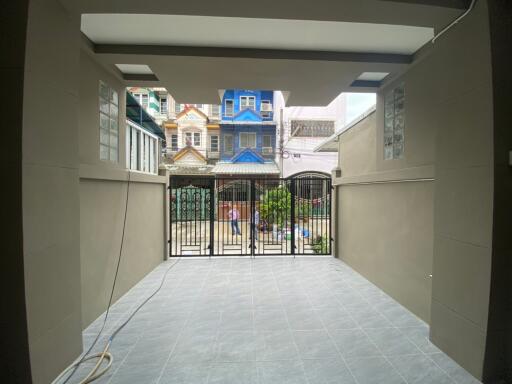 68 Sqm., 4 Beds, 3 Baths Townhouse listed for ฿ 2,520,000.