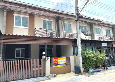 75 Sqm., 3 Beds, 2 Baths Townhouse listed for ฿ 2,520,000.