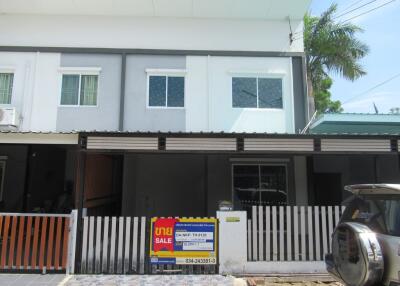 113 Sqm., 3 Beds, 2 Baths Townhouse listed for ฿ 2,468,000.