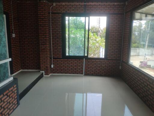 85 Sqm., 2 Beds, 1 Bath Townhouse listed for ฿ 2,204,000.