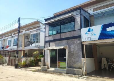 85 Sqm., 2 Beds, 1 Bath Townhouse listed for ฿ 2,204,000.