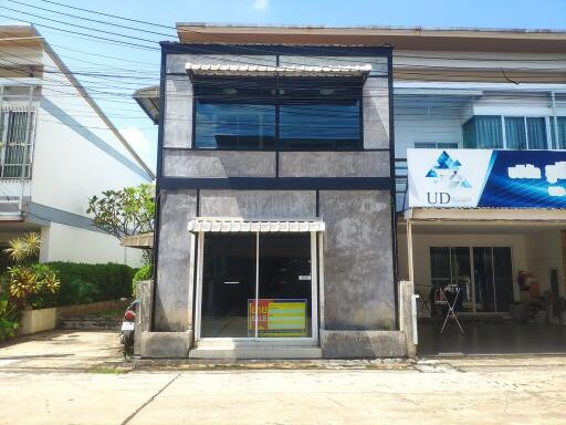 85 Sqm., 2 Beds, 1 Bath Townhouse listed for ฿ 2,204,000.
