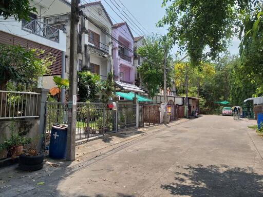 97 Sqm., 3 Beds, 2 Baths Townhouse listed for ฿ 2,415,000.