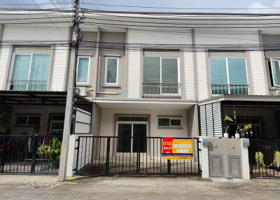 73 Sqm., 3 Beds, 2 Baths Townhouse listed for ฿ 2,415,000.