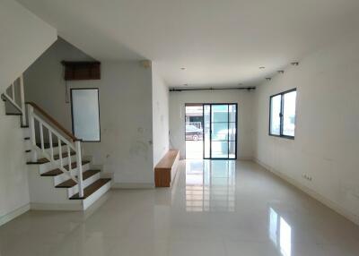 127 Sqm., 2 Beds, 1 Bath Townhouse listed for ฿ 2,415,000.