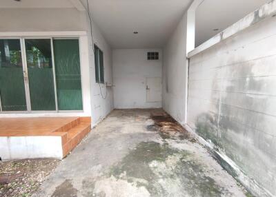 90 Sqm., 2 Beds, 1 Bath Townhouse listed for ฿ 2,185,000.