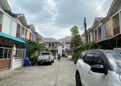 90 Sqm., 2 Beds, 1 Bath Townhouse listed for ฿ 2,185,000.