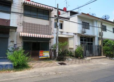 73 Sqm., 3 Beds, 2 Baths Townhouse listed for ฿ 2,415,000.