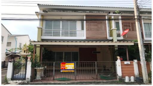 105 Sqm., 2 Beds, 1 Bath Townhouse listed for ฿ 2,415,000.
