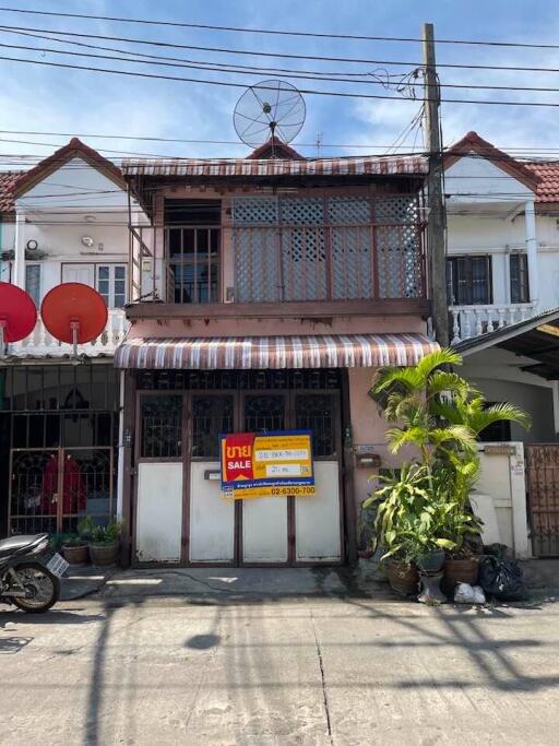 124 Sqm., 2 Beds, 1 Bath Townhouse listed for ฿ 2,185,000.