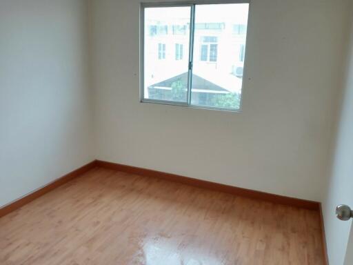 72 Sqm., 3 Beds, 2 Baths Townhouse listed for ฿ 2,138,000.