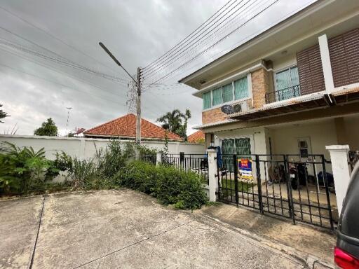 110 Sqm., 2 Beds, 1 Bath Townhouse listed for ฿ 2,310,000.