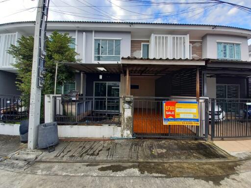 76 Sqm., 2 Beds, 2 Baths Townhouse listed for ฿ 2,090,000.